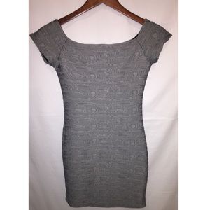 Mini off the shoulder dress that’s shapes the body